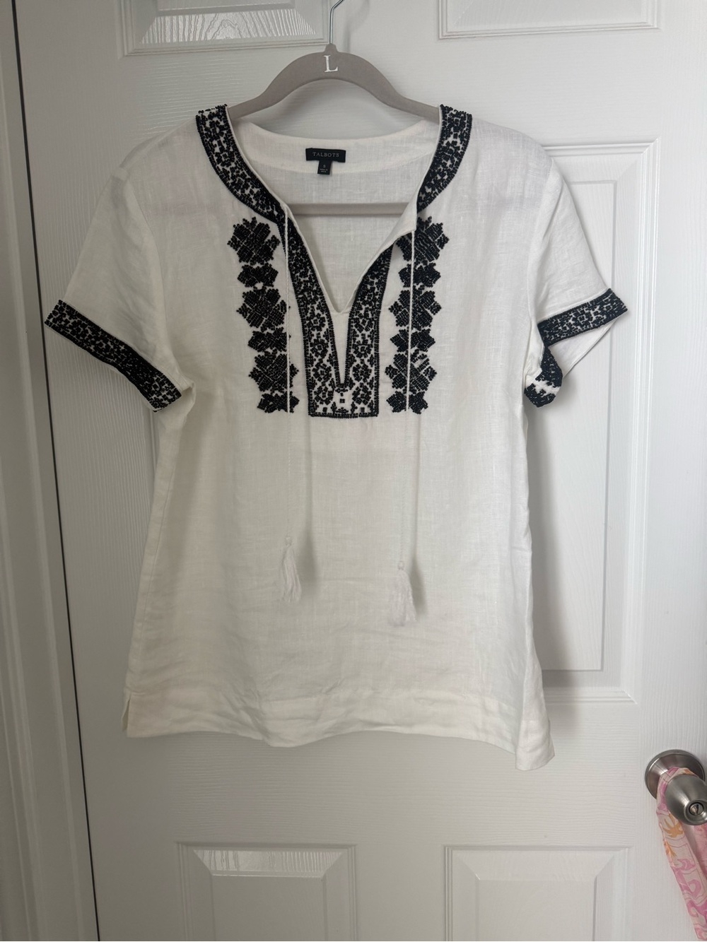 Talbots White beaded V-Neck Tunic Top - Black Pattern